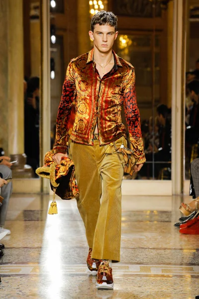 Look 5
